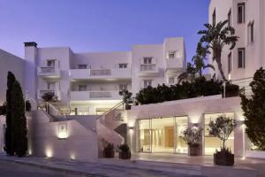 Oxygen Favie Hotel, Tinos Town