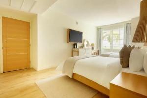 Sonder The Abbey Hotel, Miami Beach