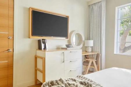 Sonder The Abbey - 1