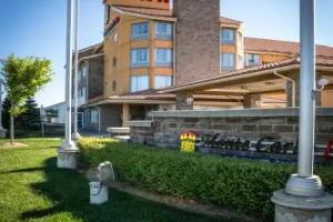 Monte Carlo Inn Barrie, Barrie