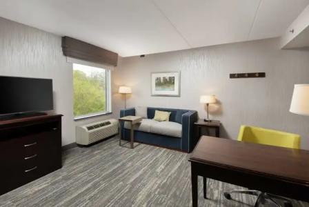 Hampton Inn & Suites by Hilton Barrie - 2