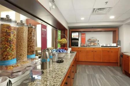 Hampton Inn & Suites by Hilton Barrie - 29