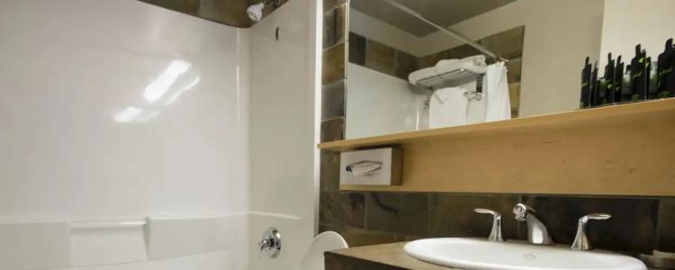 The Juniper & Bistro - 6