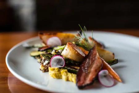 The Juniper & Bistro - 11