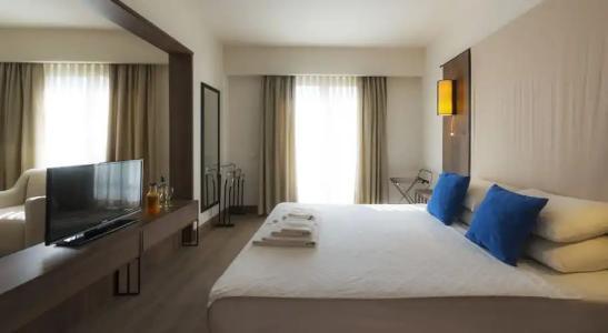 LIV by Bellazure - 97