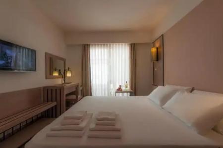 LIV by Bellazure - 85