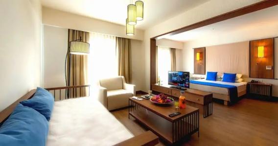 LIV by Bellazure - 98