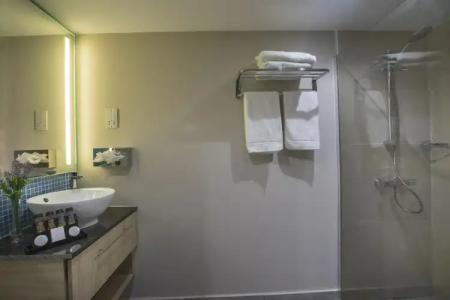 Leonardo Cypria Bay - 7