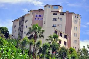 Blue Night Hotel, Konakli