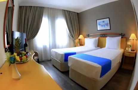 Roseira Beach Resort - 5