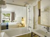 Superior room with pool view