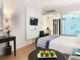 Deluxe room with inland view