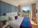 Junior Suite with pool view