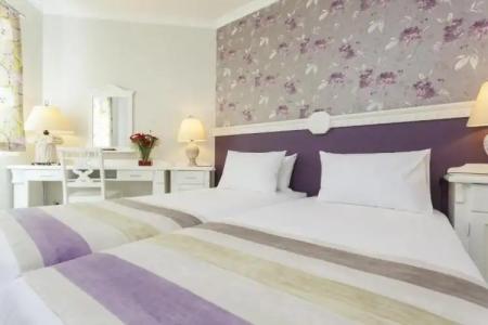 Iz Flower Side Beach - 102