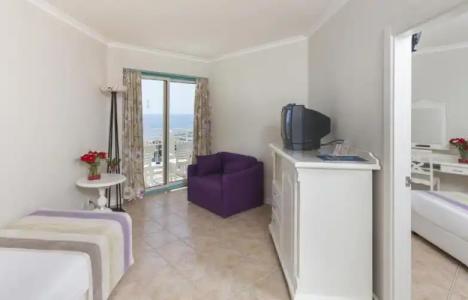 Iz Flower Side Beach - 107