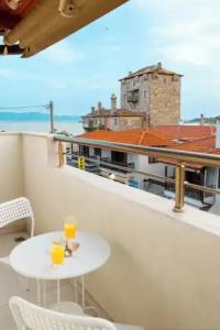 Athos Guest House Pansion - 64