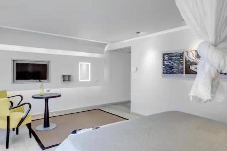 Kouros Art (Adults Only) - 156