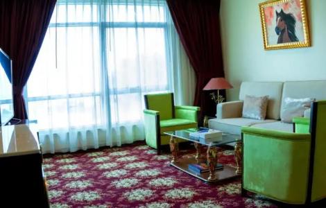 Ewan Sharjah - 4