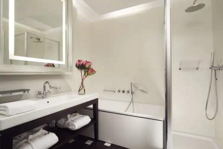 UNAHOTELS Cusani Milano - 17