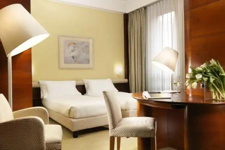 UNAHOTELS Cusani Milano - 3