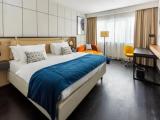 Suite with city view