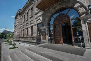 Cheltikov Hotel, Kars