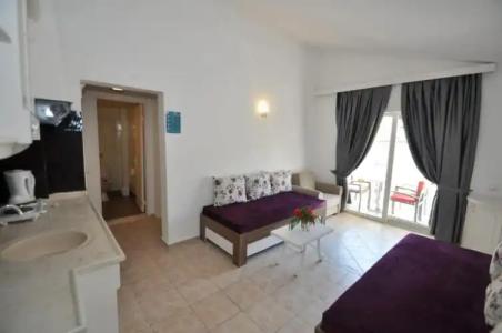 Sincerity Apart - 46