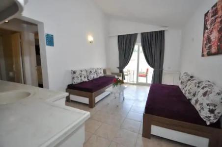 Sincerity Apart - 39