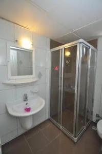 Sincerity Apart - 49