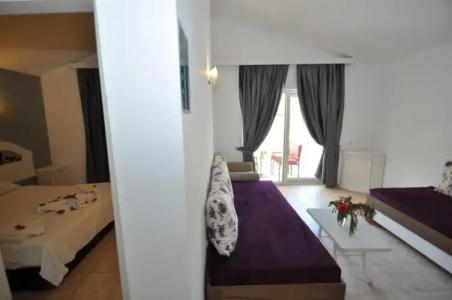 Sincerity Apart - 43