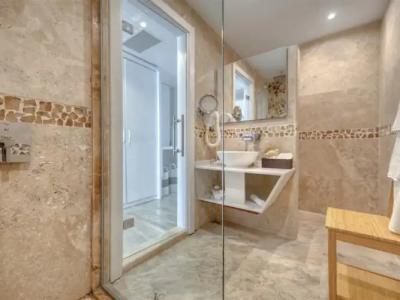 Peninsula Gardens - Adults Only - 111