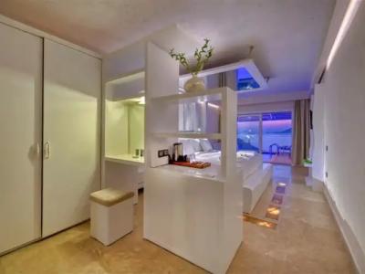 Peninsula Gardens - Adults Only - 110