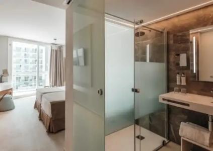 The Ibiza Twiins - 4* Sup - 38