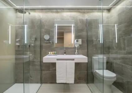 The Ibiza Twiins - 4* Sup - 40