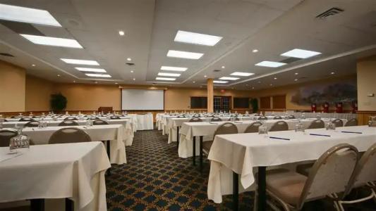 Icicle Village Resort - 17