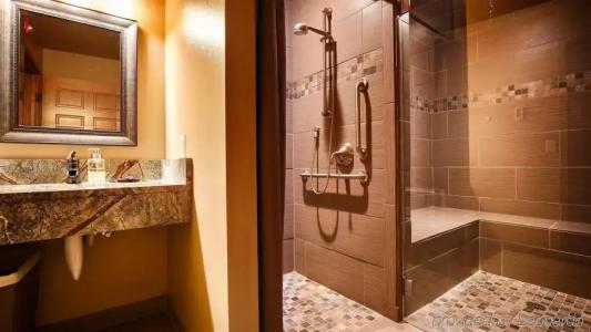 Icicle Village Resort - 6