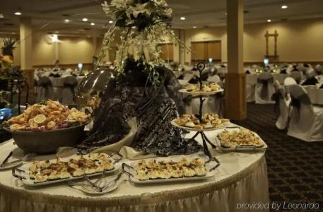 Icicle Village Resort - 8