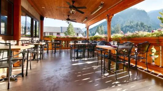 Icicle Village Resort - 16