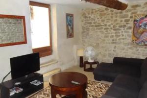 Guest House «Appartement avec patio,2 chambres,Patangarles», Arles