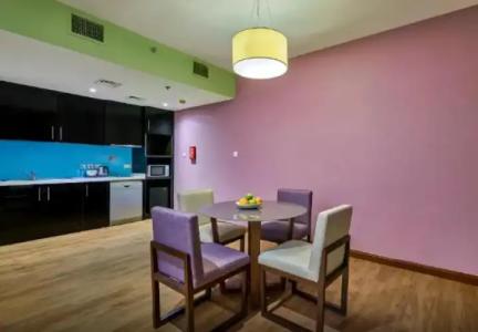 Ramada & Suites by Wyndham Dubai JBR - 106