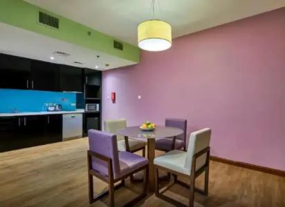 Ramada & Suites by Wyndham Dubai JBR - 113