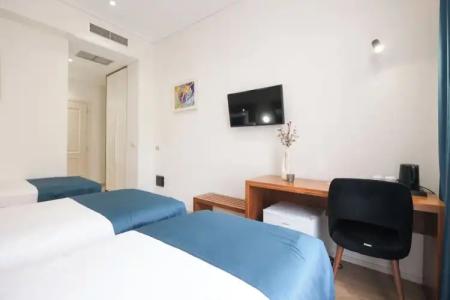 Golden City & Spa - 120