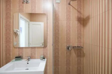 Golden City & Spa - 122