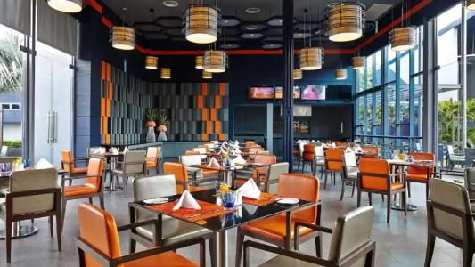 Amari Buriram United - 10