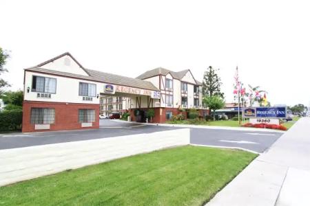 Best Western Surf City - 19