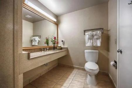 Best Western Surf City - 35