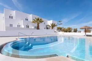 Nikos Hotel, Karterados