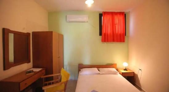 Elena Apartments & Studios