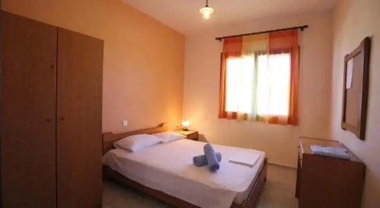 Elena Apartments & Studios - 4