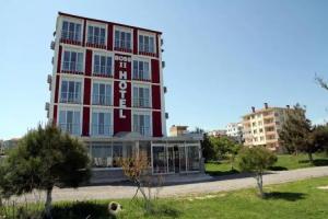 Boss 2 Hotel, Eceabat